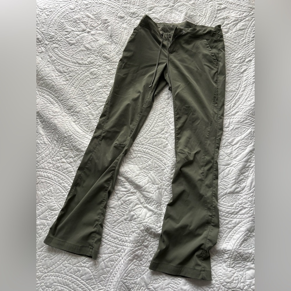Columbia Women’s Forest Green Hiking Pants